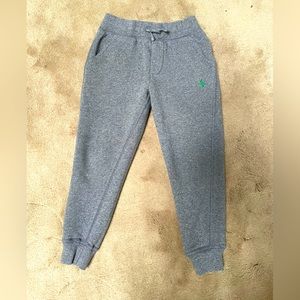 Polo Ralph Lauren Boys jogger size 5 gray with green Polo logo